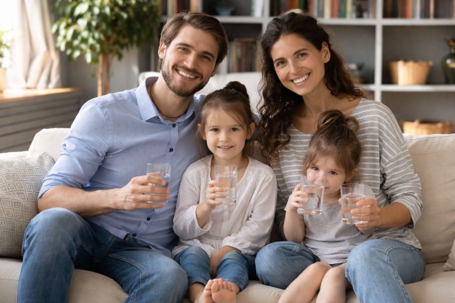 Familia hidratándose